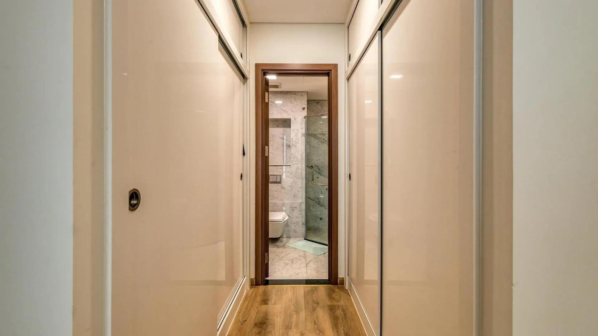 Urban Heights Rentals Landmark 81 مدينة هوشي منه 4*,  فيتنام