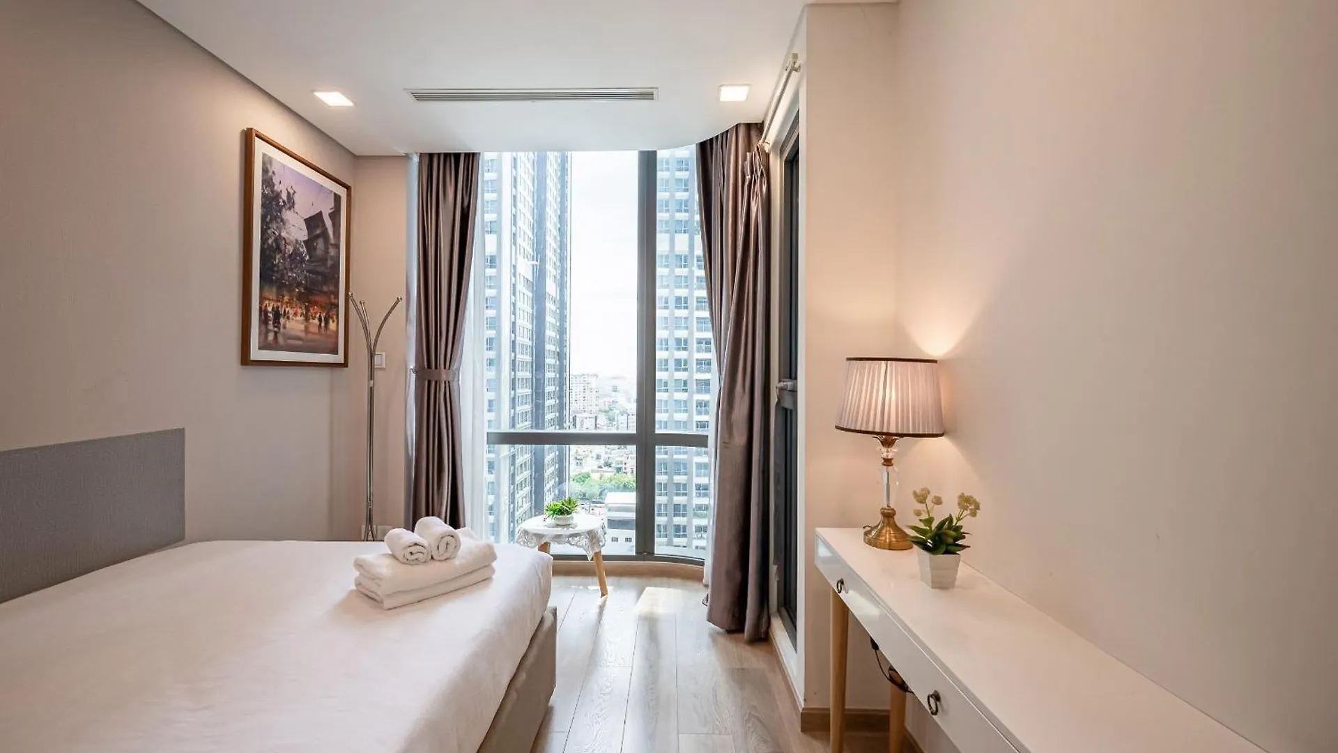 Urban Heights Rentals Landmark 81 Ho Chi Minh City Hotel