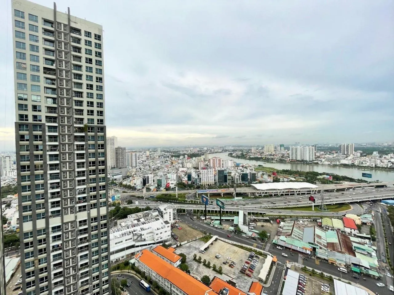 Urban Heights Rentals Landmark 81 Ho Chi Minh City Hotel