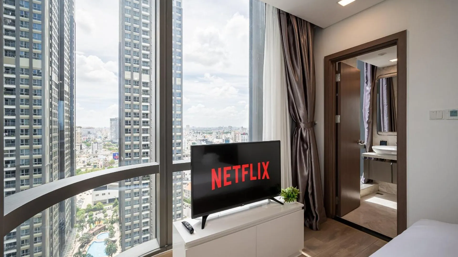 Urban Heights Rentals Landmark 81 Ho Chi Minh City