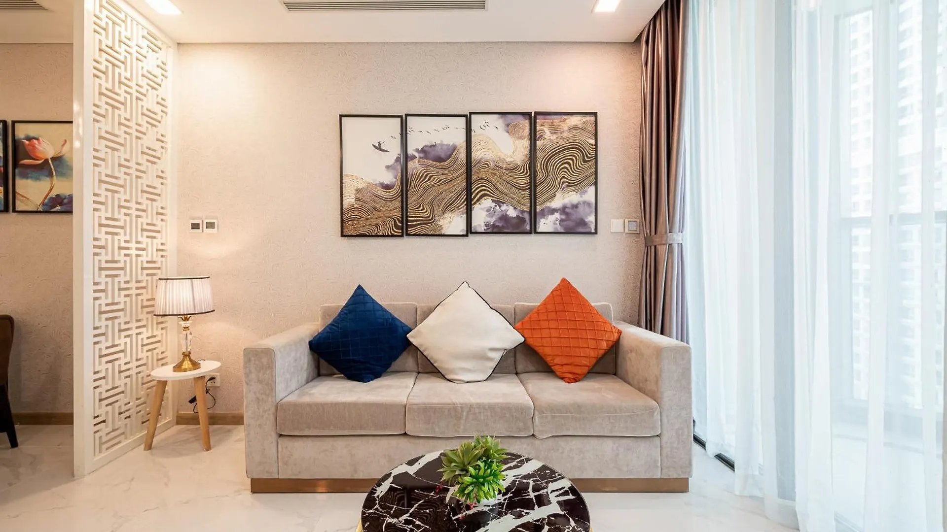 Hotel Urban Heights Rentals Landmark 81 Ho Chi Minh City