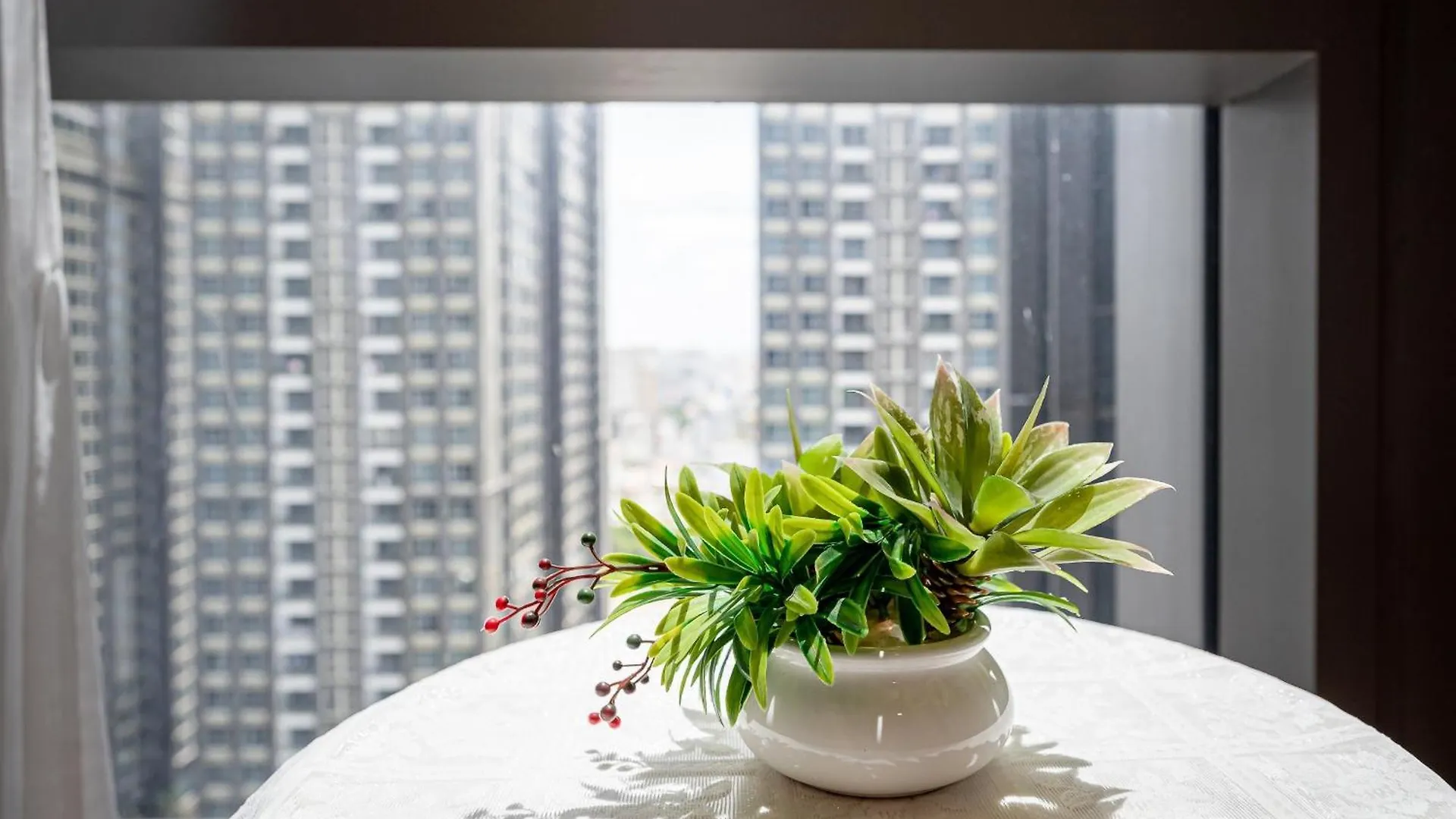 Urban Heights Rentals Landmark 81 Ho Chi Minh City Hotel