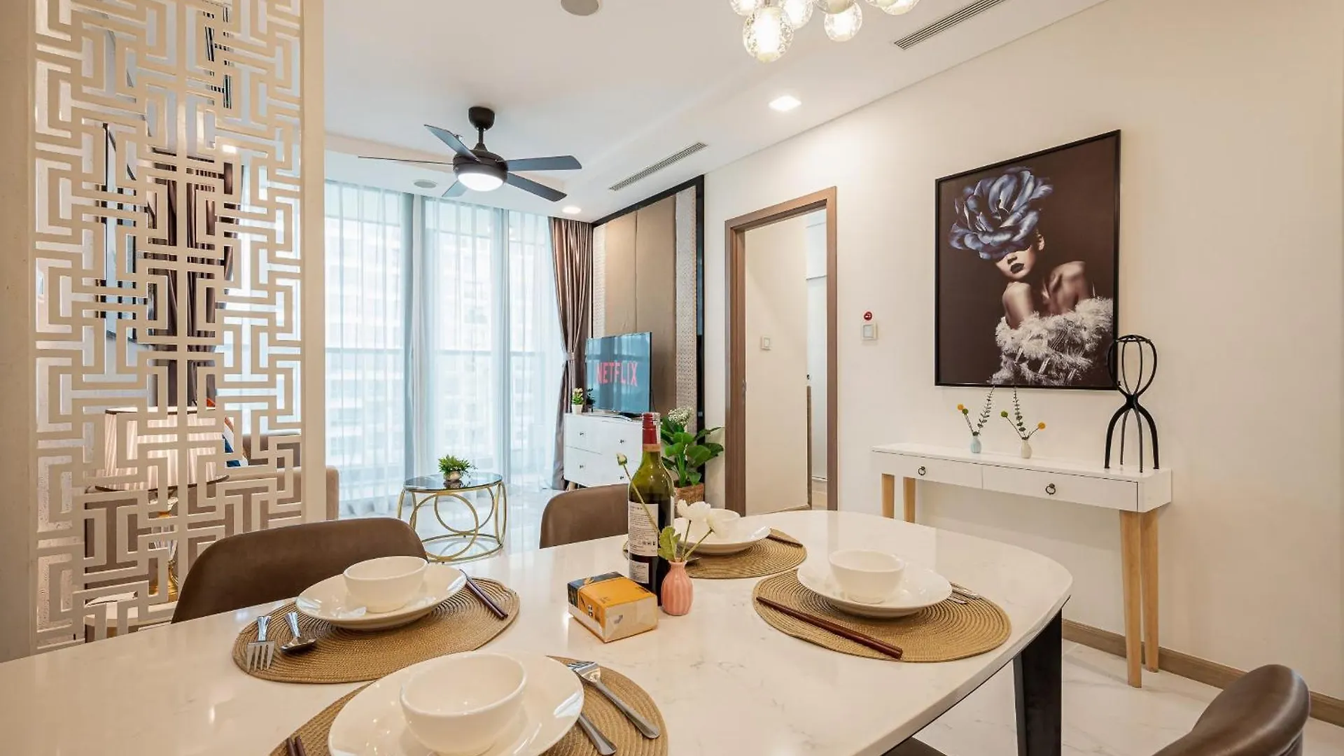 Urban Heights Rentals Landmark 81 Ho Chi Minh City 4*,