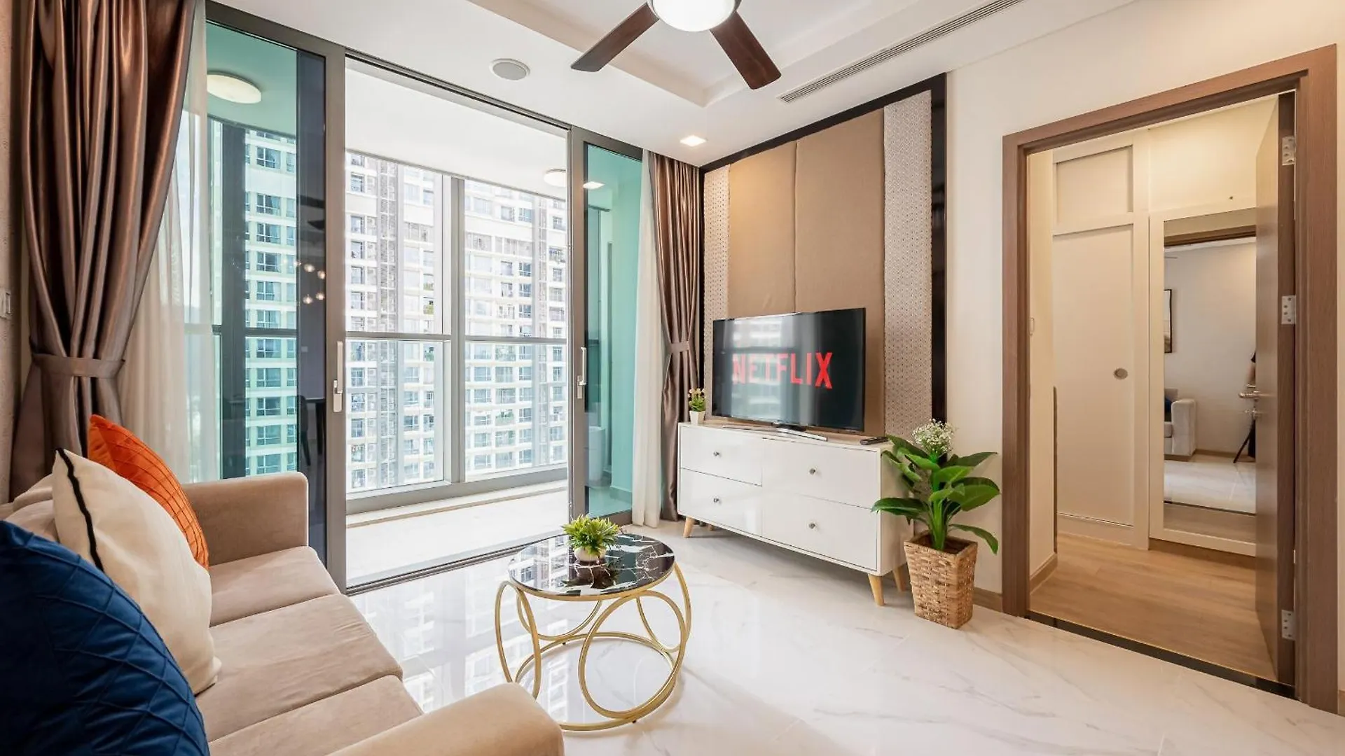 Hotel Urban Heights Rentals Landmark 81 Ho Chi Minh City