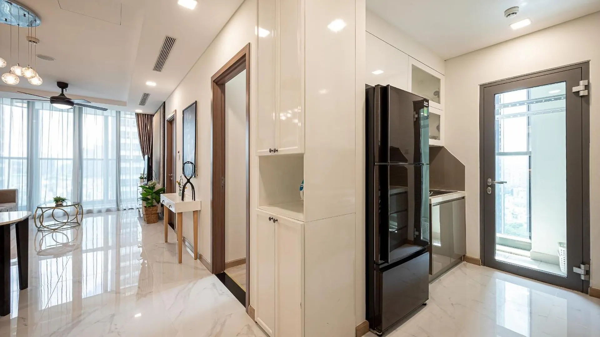 Urban Heights Rentals Landmark 81 Ho Chi Minh City 4*,